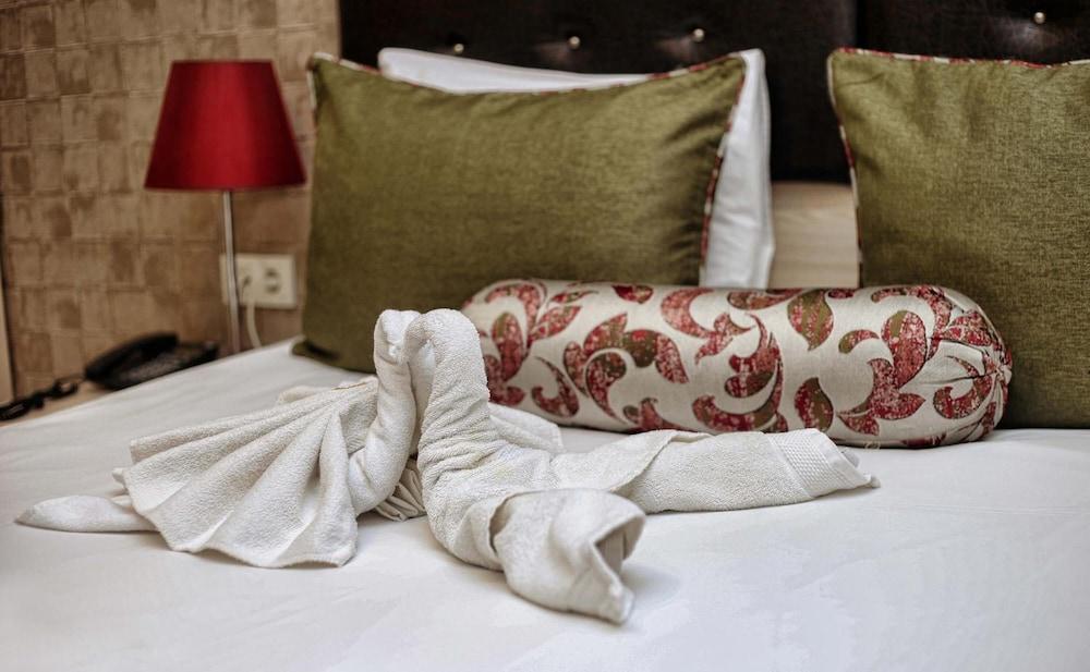 La Flora House Hotel Kocaeli Buitenkant foto